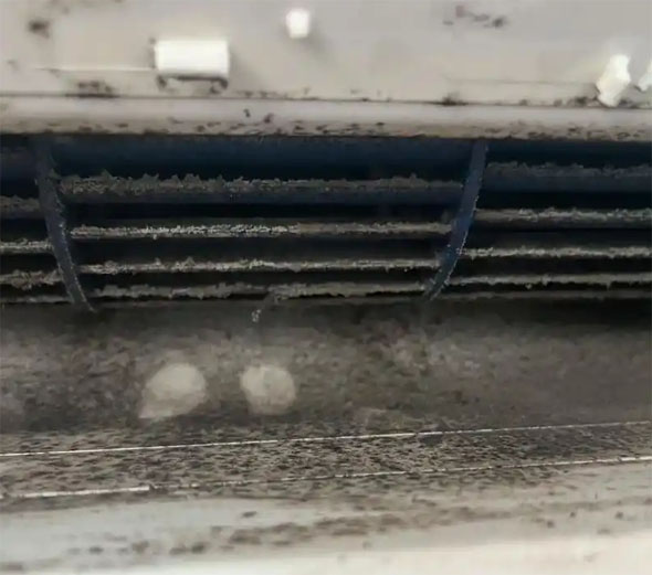 薛城空调吹的风有股烧焦味是怎么回事